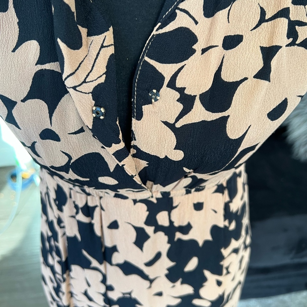 Urban Outfitters Black and Tan Floral Midi Dress - Picture 7 of 7